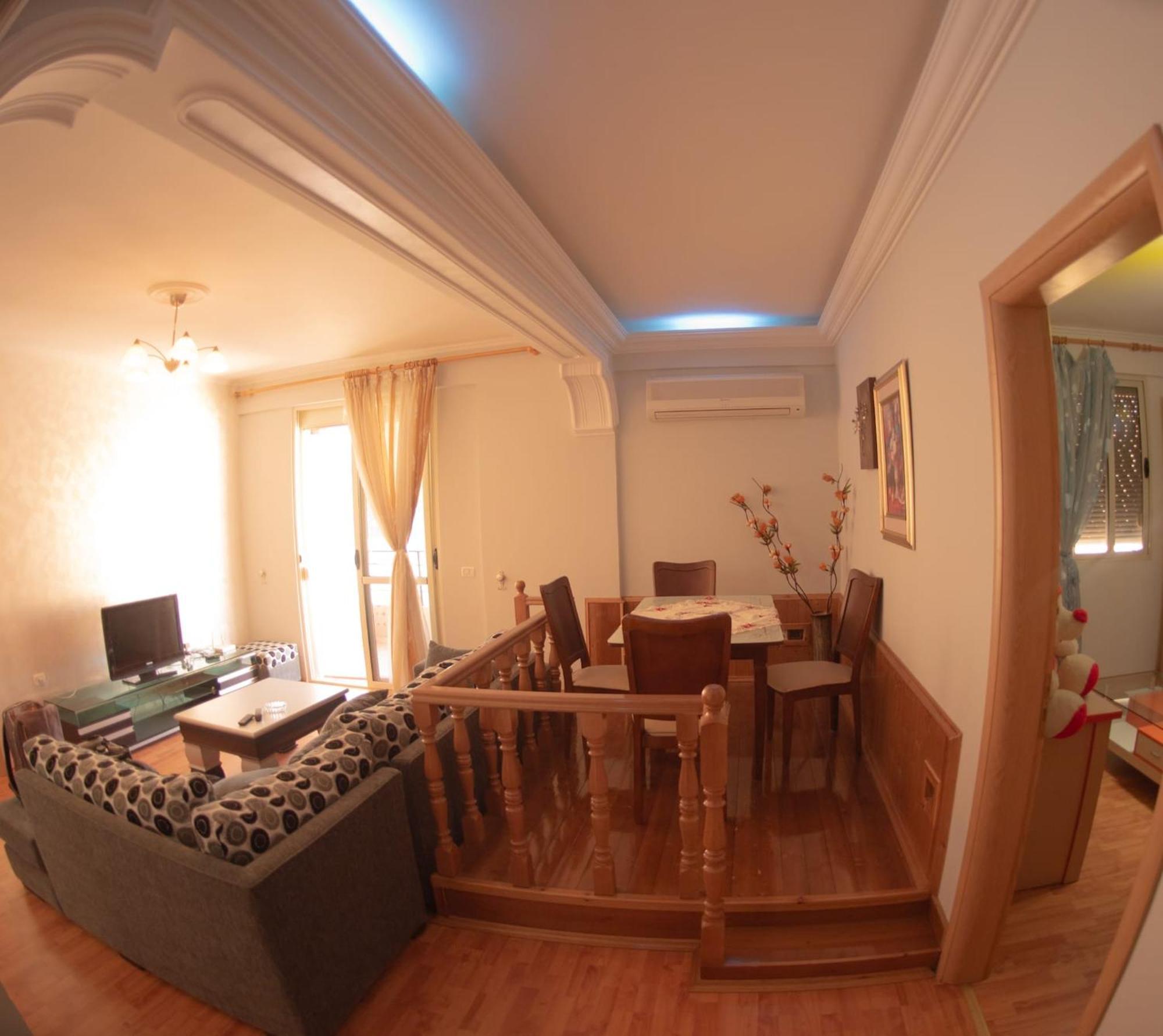 Apartament Egzoni City Center Lägenhet Berat Exteriör bild